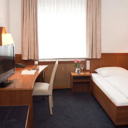 Germania Hotell 3*